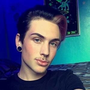 Meet your Posher, Devin